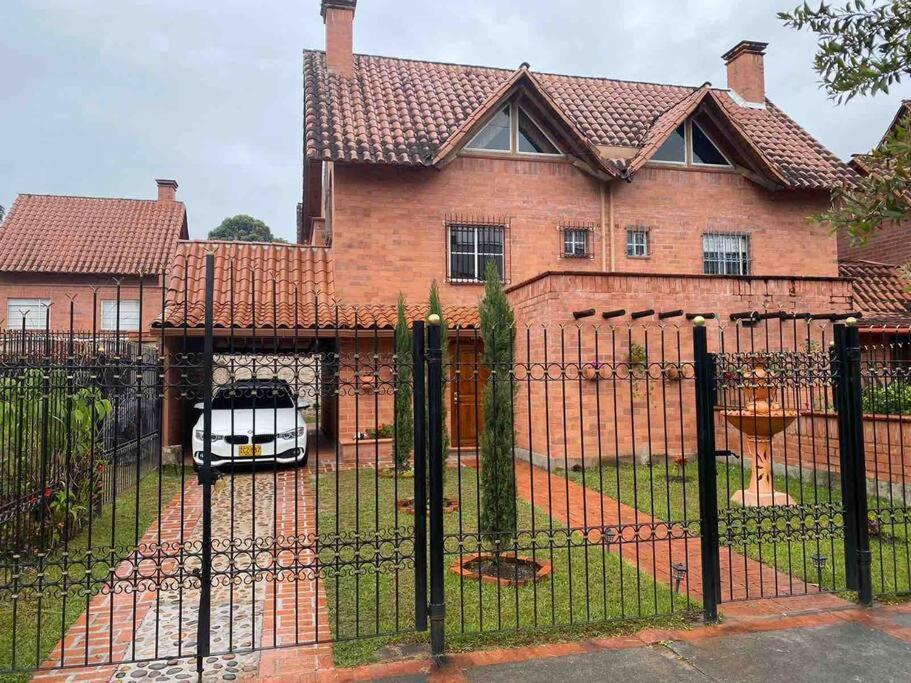 Willa Hermosa Casa , Con Parqueadero En Rionegro Cerca Al Aeropuerto Zewnętrze zdjęcie